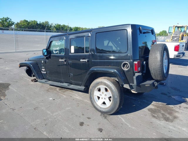 2013 JEEP WRANGLER UNLIMITED 1C4BJWEG5DL633533 Photo 2