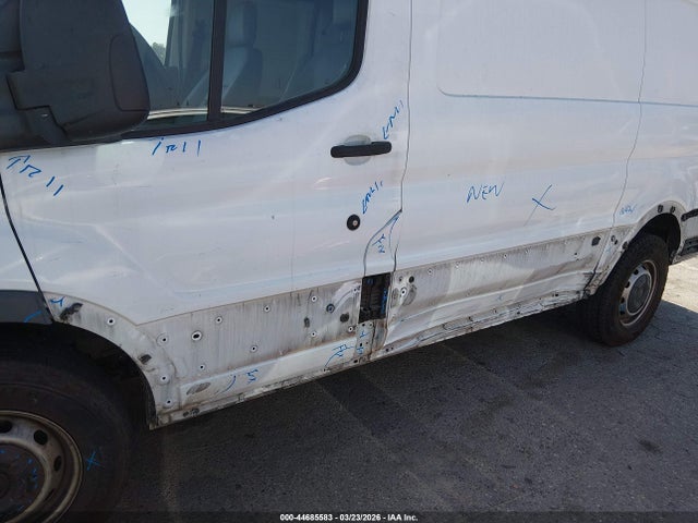 1FTYE1ZM1HKA60885 Ford Transit-150