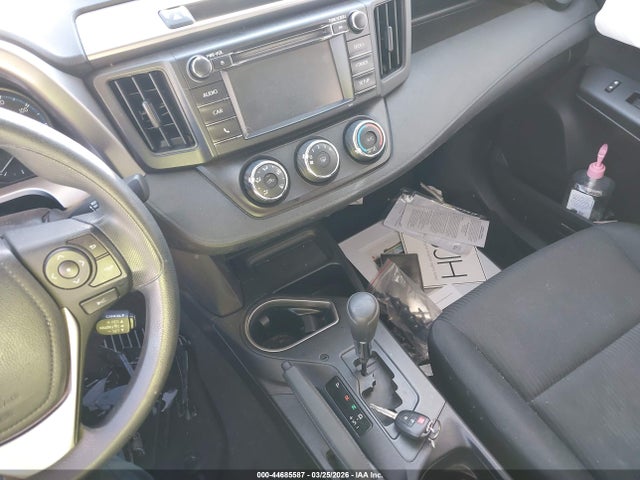 JTMZFREV5JJ150325 Toyota RAV4 LE