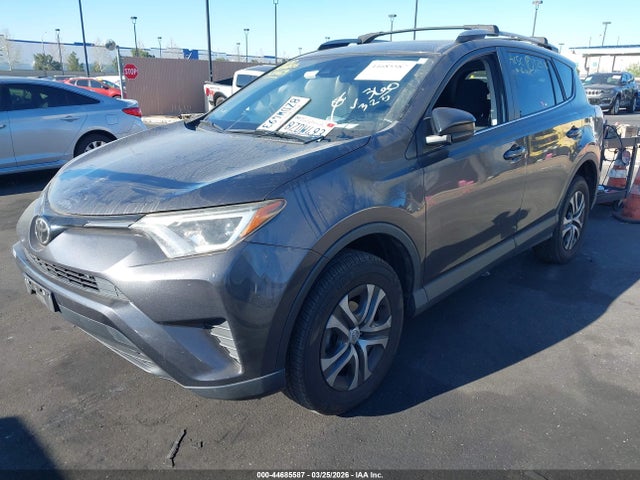 JTMZFREV5JJ150325 Toyota RAV4 LE