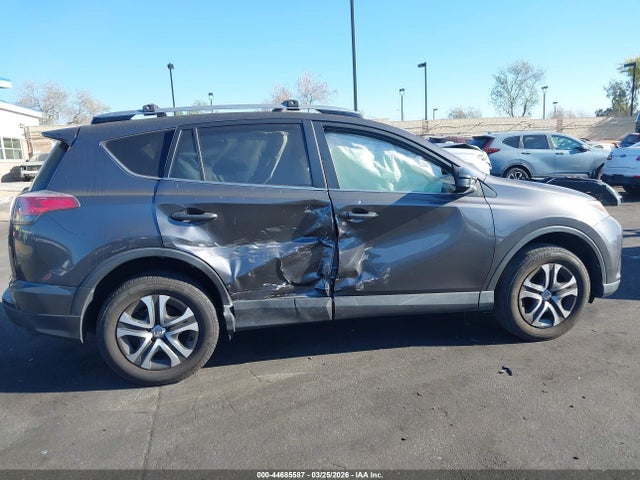 JTMZFREV5JJ150325 Toyota RAV4 LE