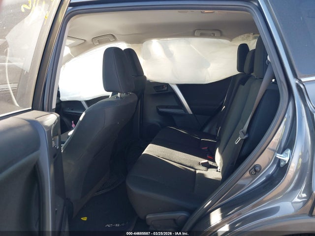 JTMZFREV5JJ150325 Toyota RAV4 LE