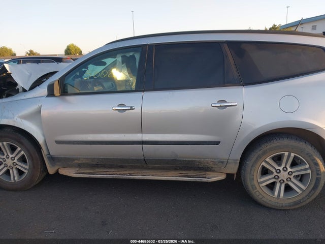 Chevrolet Traverse Ls 2017 1GNKRFKD3HJ221123 Image 14
