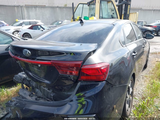 3KPF24AD9ME307015 KIA Forte Lxs