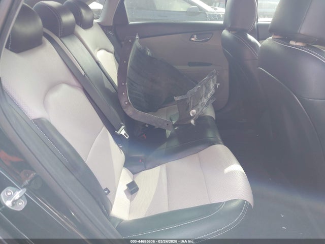 3KPF24AD9ME307015 KIA Forte Lxs