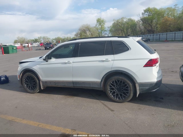 Продаж на аукціоні авто 2018 Volkswagen Tiguan 2.0t Se/2.0t Sel, vin: 3VV2B7AX7JM131093, номер лоту: 44685608