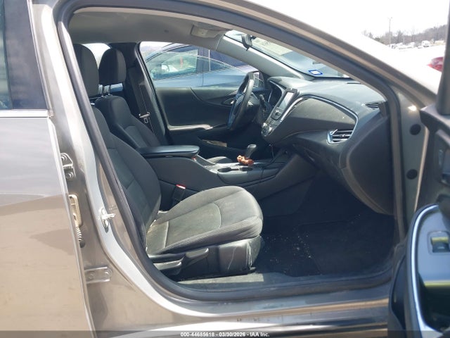 1G1ZE5ST2HF177695 Chevrolet MALIBU 1LT