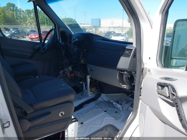 2010 Mercedes-benz Sprinter Van 2500 High Roof მანქანა იყიდება აუქციონზე, vin: WD3PE8CC0A5424118, აუქციონის ნომერი: 44685623