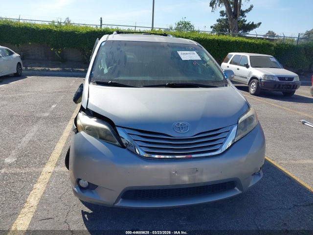 5TDYK3DC9FS570510 Toyota Sienna Limited 7 Passenger