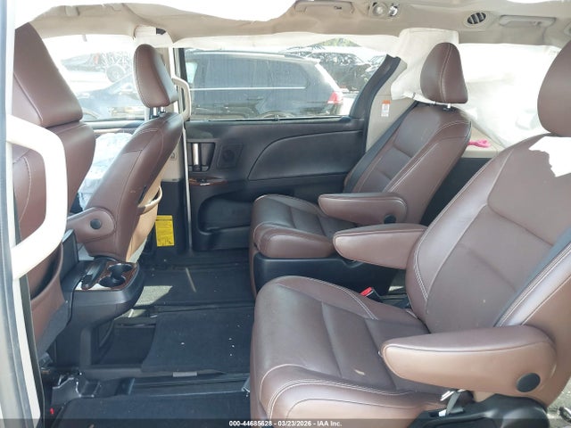 5TDYK3DC9FS570510 Toyota Sienna Limited 7 Passenger