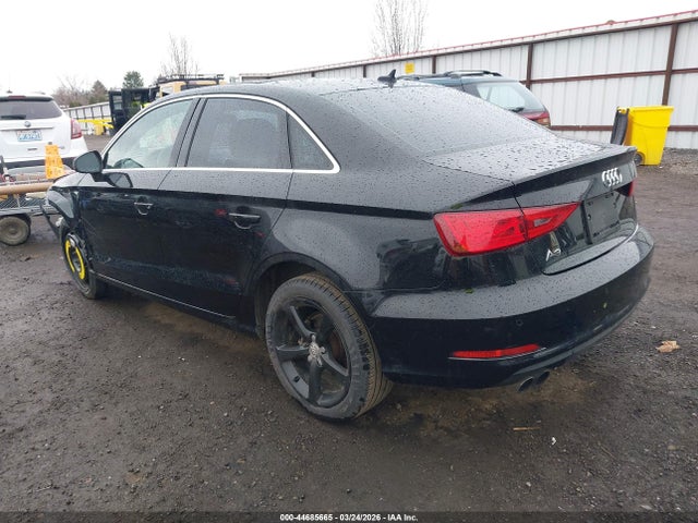 2015 AUDI A3 WAUACGFF5F1121056 Photo 2