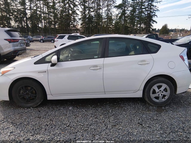 Toyota Prius Two 2015 JTDKN3DU3F1928283 Image 14