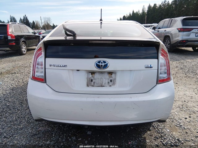 Toyota Prius Two 2015 JTDKN3DU3F1928283 Image 16