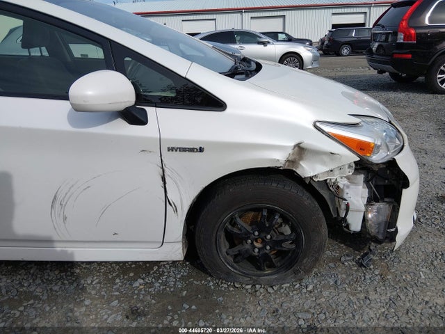 Toyota Prius Two 2015 JTDKN3DU3F1928283 Image 6
