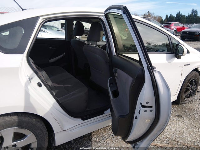 Toyota Prius Two 2015 JTDKN3DU3F1928283 Image 8