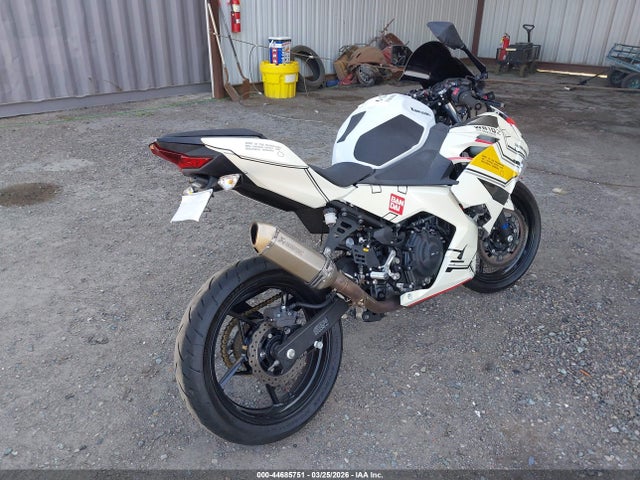 Kawasaki EX400 2020 JKAEXKG15LDA68929 Image 4