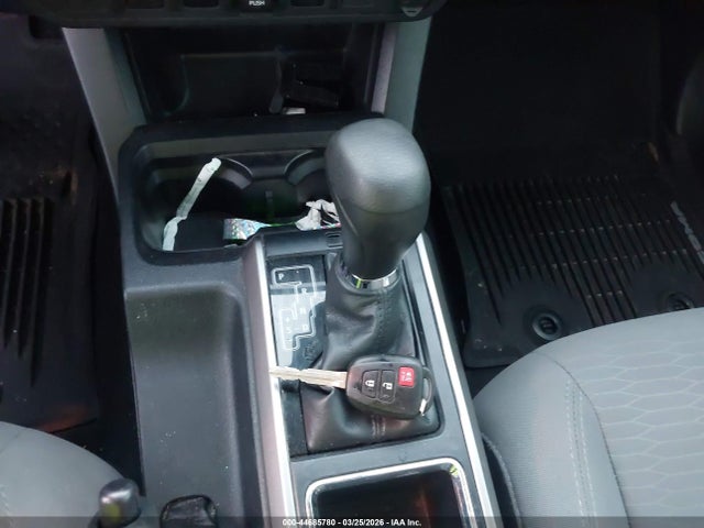 3TMAZ5CN3KM114220 Toyota Tacoma Sr5 V6