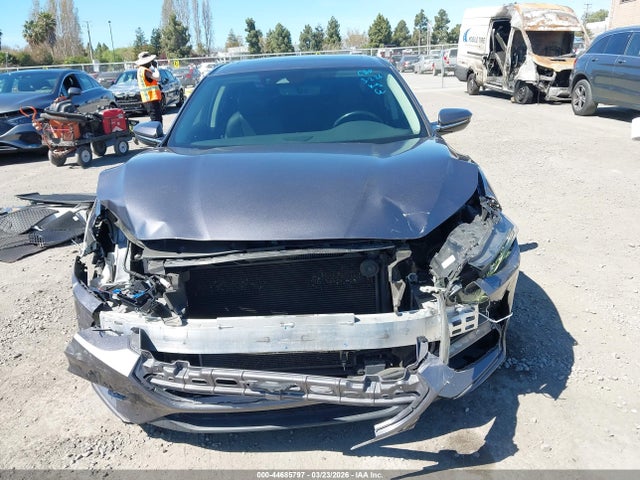 19XZE4F9XNE003444 Honda Insight Touring
