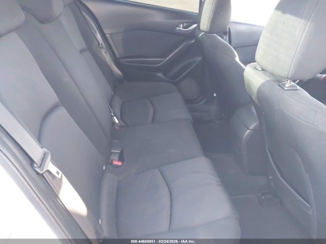 JM1BM1T75G1314811 Mazda Mazda3 I Sport