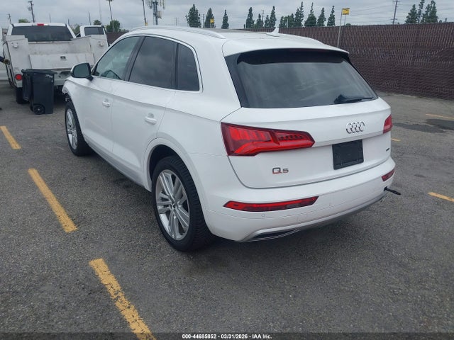 WA1BNAFY0K2087767 Audi Q5 45 Premium