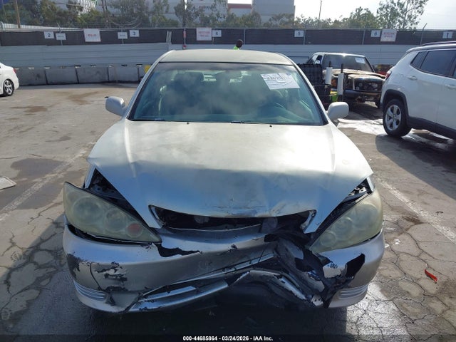 44685864 :رقم المزاد ، 4T1BE32K25U029022 vin ، 2005 Toyota Camry Le مزاد بيع