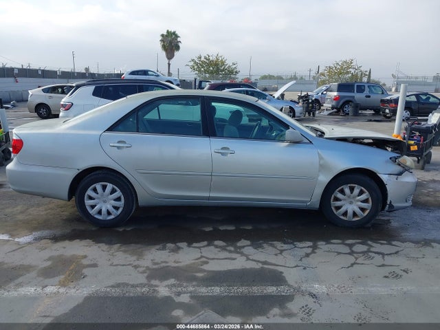 44685864 :رقم المزاد ، 4T1BE32K25U029022 vin ، 2005 Toyota Camry Le مزاد بيع
