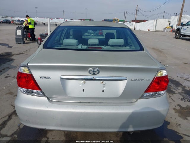 44685864 :رقم المزاد ، 4T1BE32K25U029022 vin ، 2005 Toyota Camry Le مزاد بيع