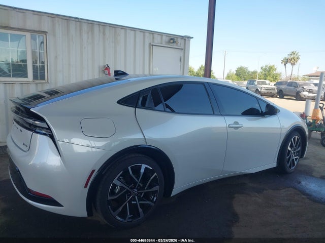 JTDACACU1T3055964 Toyota Prius Plug-in Hybrid Xse