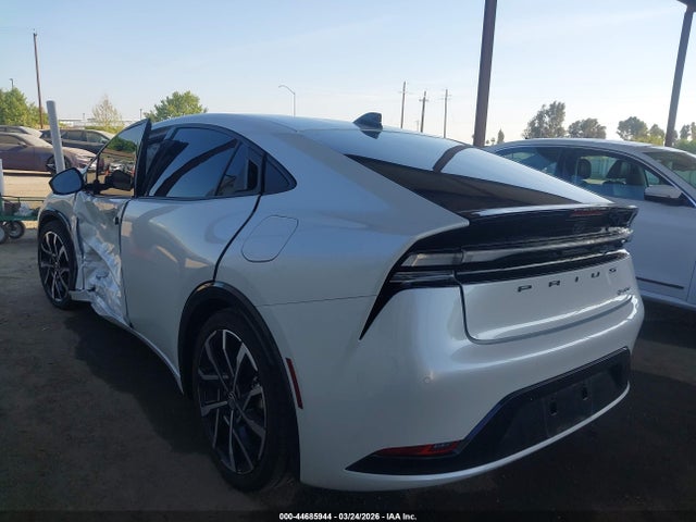 JTDACACU1T3055964 Toyota Prius Plug-in Hybrid Xse