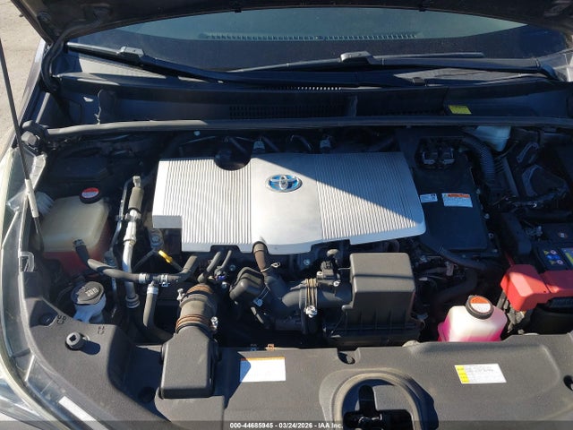 JTDKARFU6G3508583 Toyota Prius Three