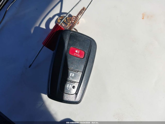JTDKARFU6G3508583 Toyota Prius Three