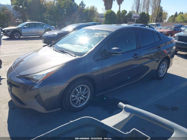 JTDKARFU6G3508583 Toyota Prius Three