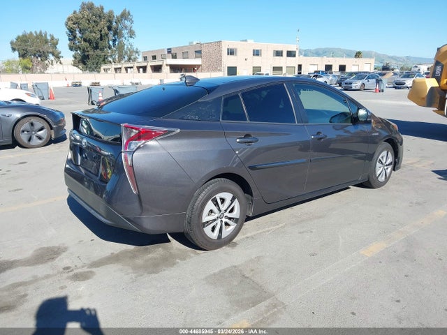 JTDKARFU6G3508583 Toyota Prius Three