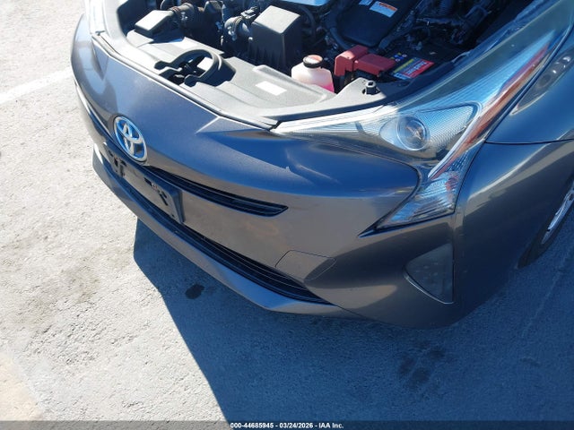JTDKARFU6G3508583 Toyota Prius Three