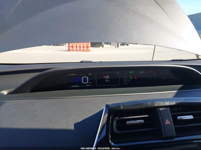 JTDKARFU6G3508583 Toyota Prius Three