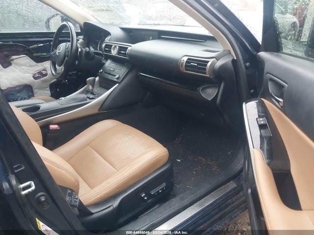 44686046 :رقم المزاد ، JTHBF1D20F5076322 vin ، 2015 Lexus Is 250 مزاد بيع