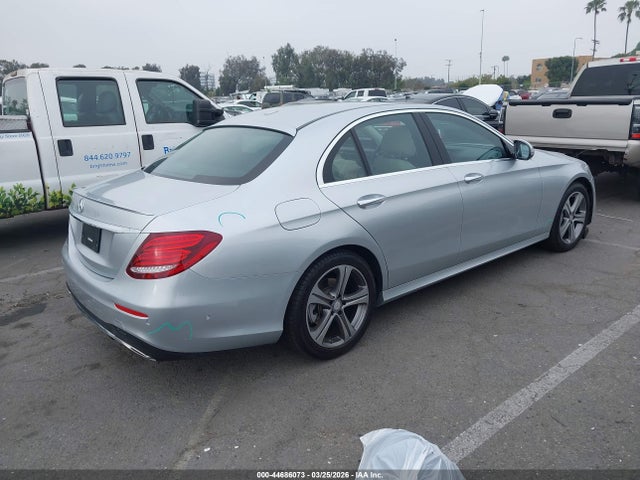 WDDZF4JBXHA116752 Mercedes-Benz E 300