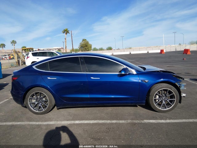 Продаж на аукціоні авто 2018 Tesla Model 3 Long Range/mid Range, vin: 5YJ3E1EA0JF160548, номер лоту: 44686078