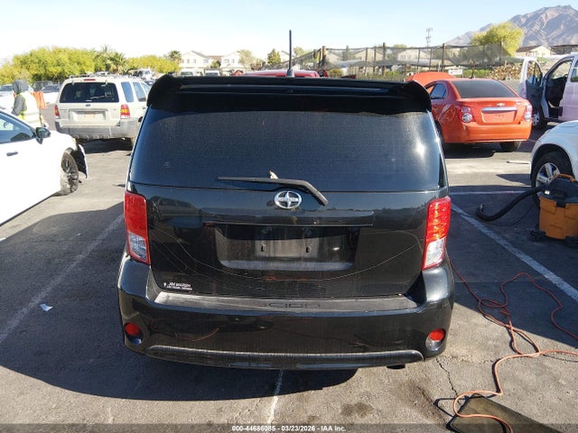 Scion XB 2014 JTLZE4FE4EJ059805 Image 16