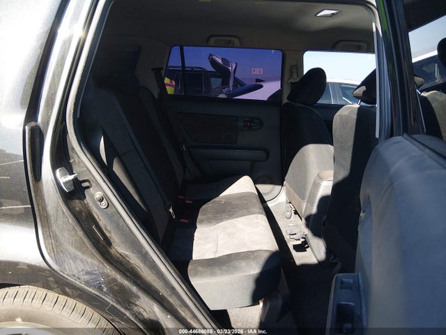 Scion XB 2014 JTLZE4FE4EJ059805 Image 8