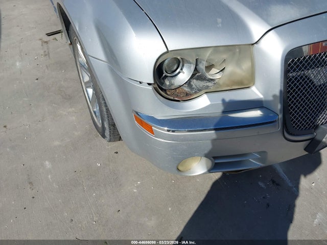 2005 Chrysler 300c მანქანა იყიდება აუქციონზე, vin: 2C3JA63H75H672585, აუქციონის ნომერი: 44686098