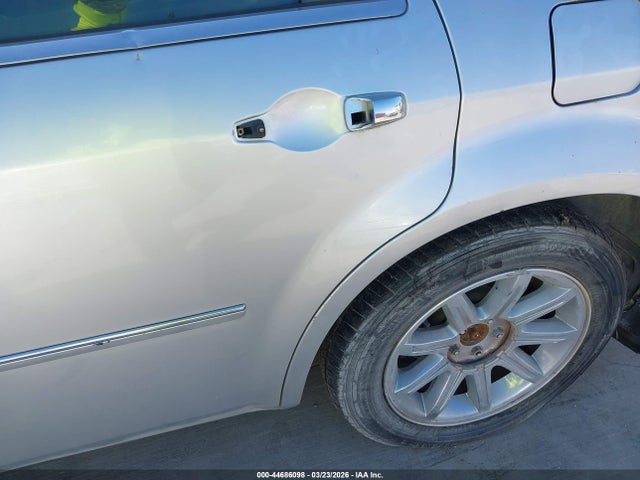 2005 Chrysler 300c მანქანა იყიდება აუქციონზე, vin: 2C3JA63H75H672585, აუქციონის ნომერი: 44686098