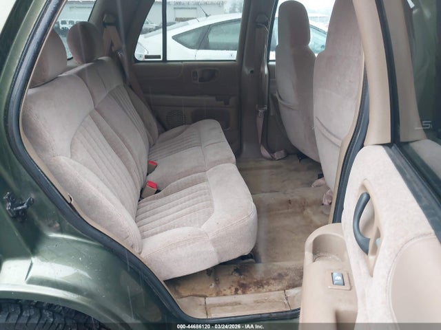 44686120 :رقم المزاد ، 1GNDT13W612228189 vin ، 2001 Chevrolet Blazer Ls مزاد بيع
