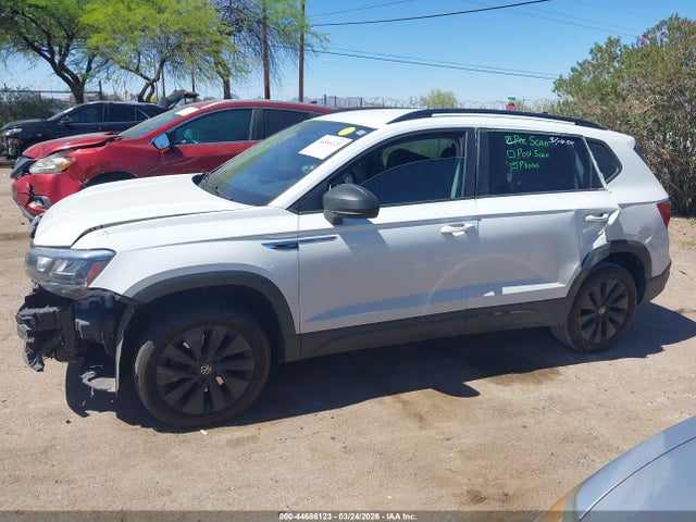 Продаж на аукціоні авто 2022 Volkswagen Taos 1.5t S, vin: 3VVDX7B23NM024061, номер лоту: 44686123