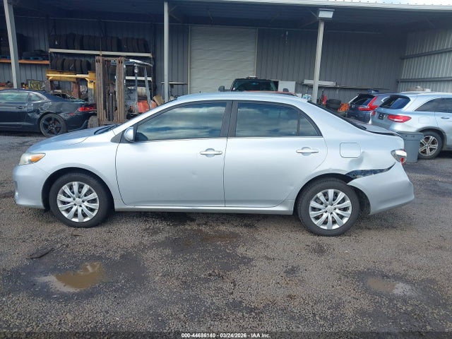 Продажа на аукционе авто 2013 Toyota Corolla Le/le Special Edition, vin: 2T1BU4EE6DC962193, номер лота: 44686140