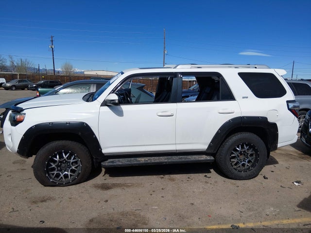 44686150 :رقم المزاد ، JTEBU5JR1H5450127 vin ، 2017 Toyota 4runner مزاد بيع