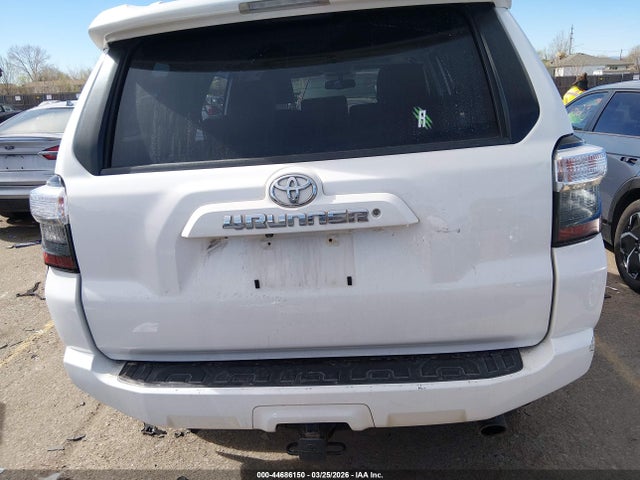 44686150 :رقم المزاد ، JTEBU5JR1H5450127 vin ، 2017 Toyota 4runner مزاد بيع