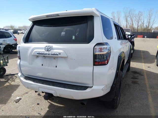 44686150 :رقم المزاد ، JTEBU5JR1H5450127 vin ، 2017 Toyota 4runner مزاد بيع