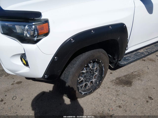 44686150 :رقم المزاد ، JTEBU5JR1H5450127 vin ، 2017 Toyota 4runner مزاد بيع