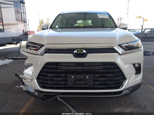 Toyota Grand Highlander Platinum 2025 5TDAAAB53SS074710 Image 12